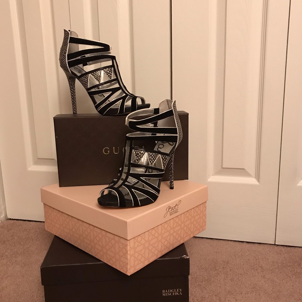 Boots - Picture 6 of 8